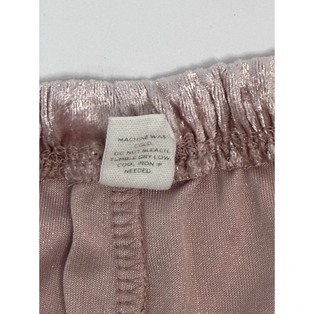Danskin Womens Pink Crushed Velvet Pajama Set Short‎ Sleeve Button Top Cozy NWOT
